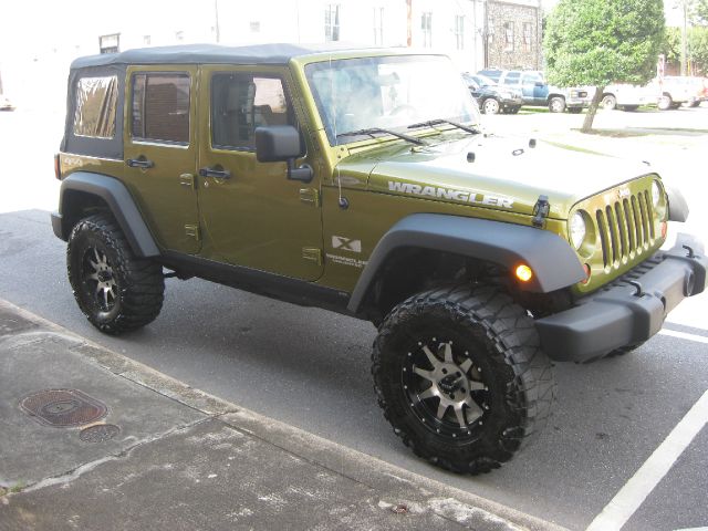 2007 Jeep Wrangler Unlimited 1500 Extended Cargo Clean