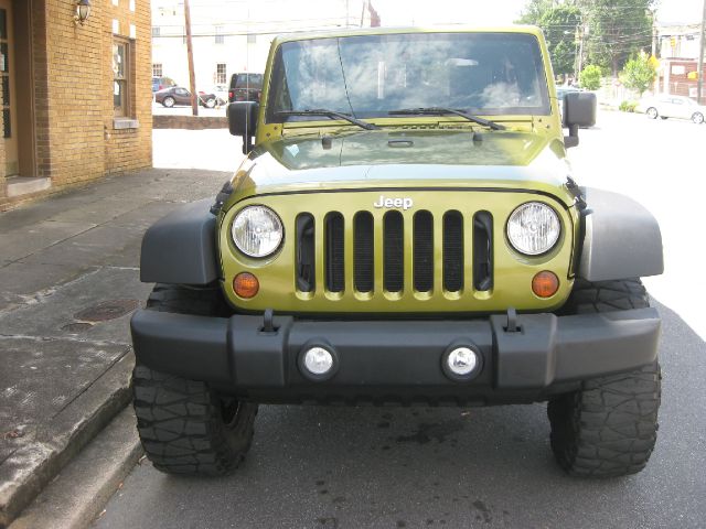 2007 Jeep Wrangler Unlimited 1500 Extended Cargo Clean