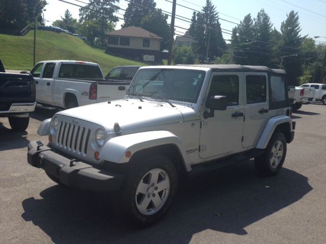 2008 Jeep Wrangler Unlimited 1500 Extended Cargo Clean