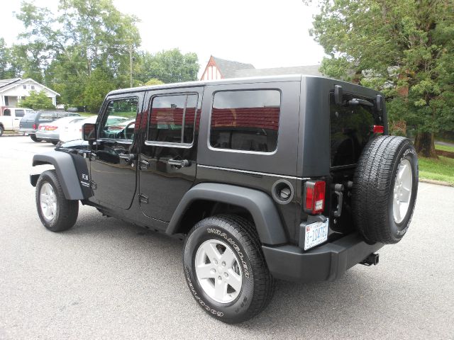 2008 Jeep Wrangler Unlimited 1500 Extended Cargo Clean