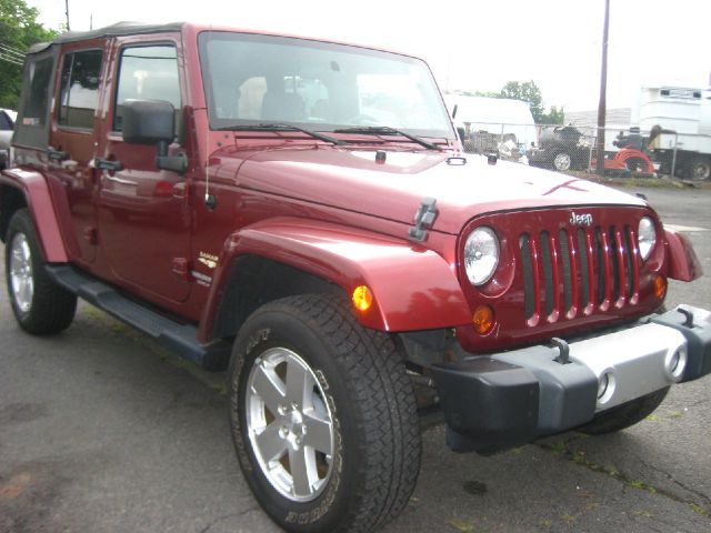 2009 Jeep Wrangler Unlimited 1500 Extended Cargo Clean