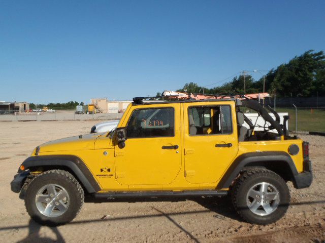 2009 Jeep Wrangler Unlimited 1500 Extended Cargo Clean