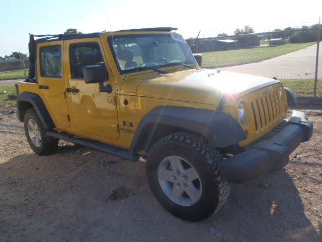 2009 Jeep Wrangler Unlimited 1500 Extended Cargo Clean