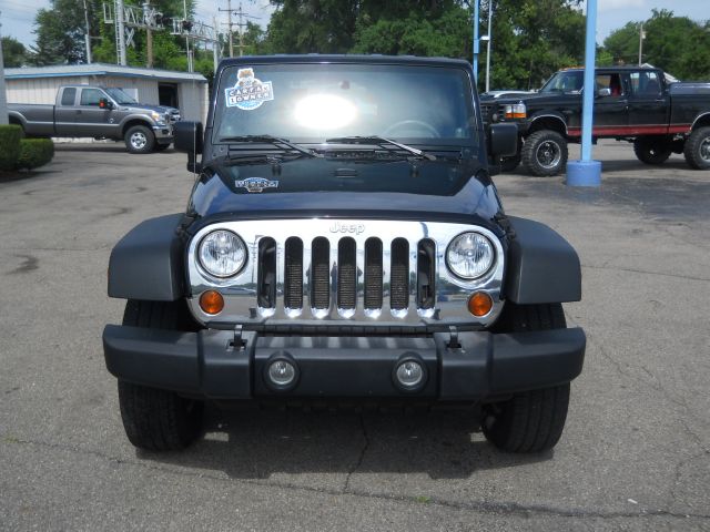 2009 Jeep Wrangler Unlimited 1500 Extended Cargo Clean