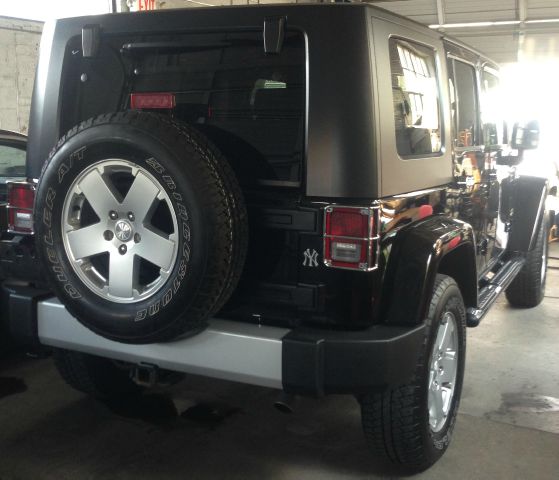 2010 Jeep Wrangler Unlimited 1500 Extended Cargo Clean