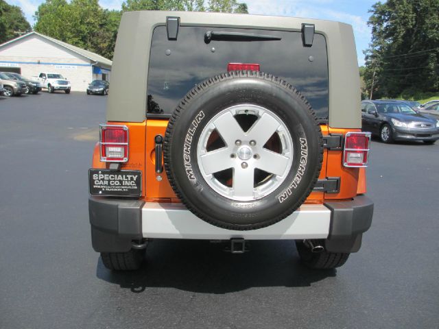 2010 Jeep Wrangler Unlimited 1500 Extended Cargo Clean