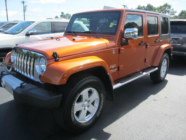 2010 Jeep Wrangler Unlimited 1500 Extended Cargo Clean