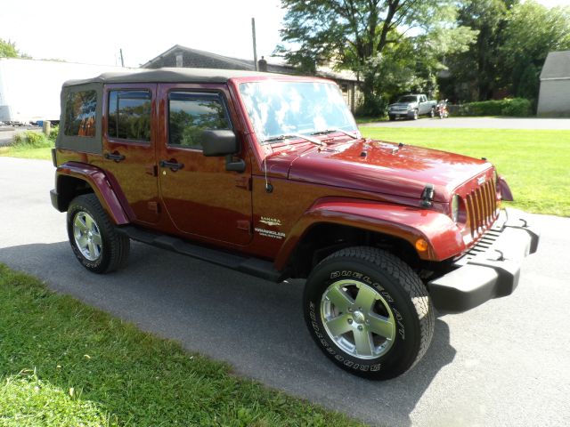 2010 Jeep Wrangler Unlimited 1500 Extended Cargo Clean