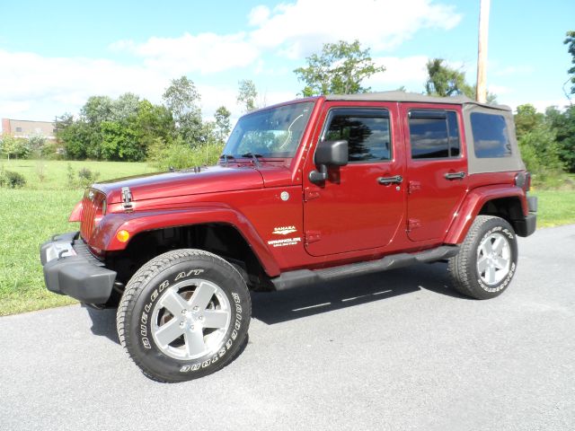 2010 Jeep Wrangler Unlimited 1500 Extended Cargo Clean