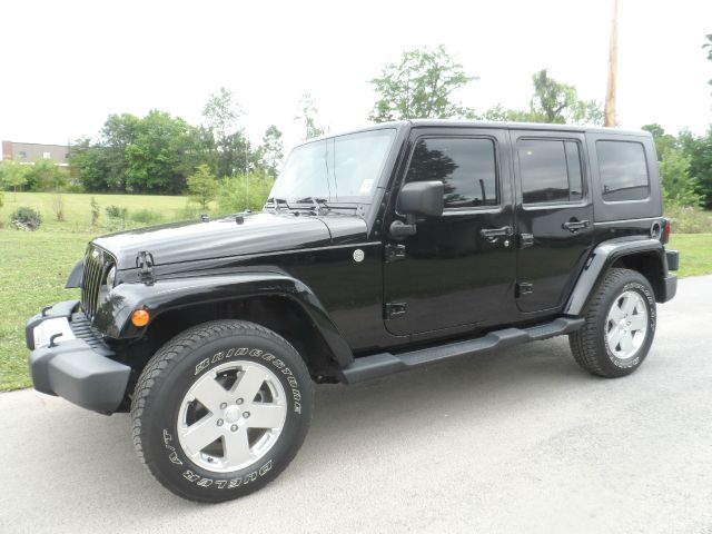 2010 Jeep Wrangler Unlimited 1500 Extended Cargo Clean