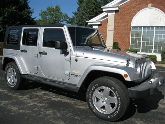 2010 Jeep Wrangler Unlimited 1500 Extended Cargo Clean