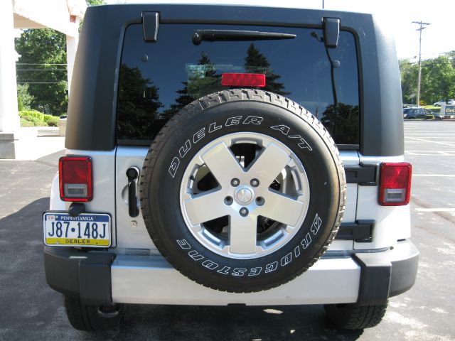 2010 Jeep Wrangler Unlimited 1500 Extended Cargo Clean