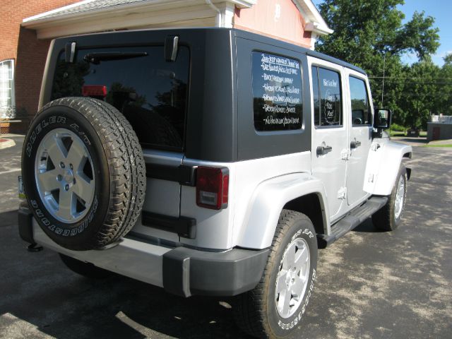 2010 Jeep Wrangler Unlimited 1500 Extended Cargo Clean