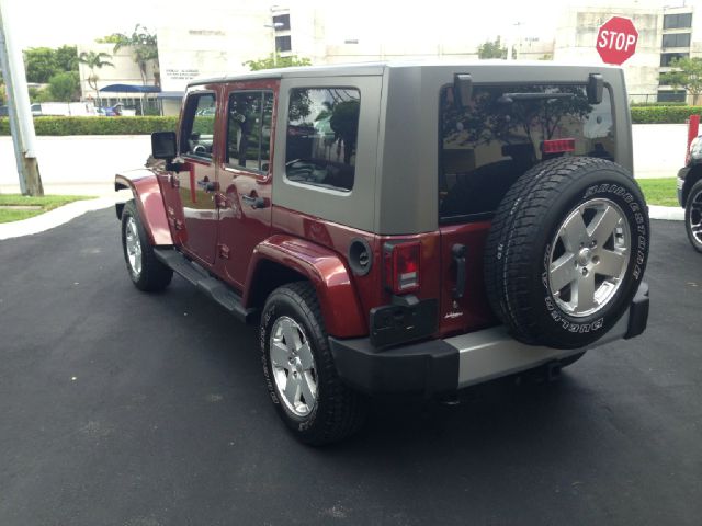 2010 Jeep Wrangler Unlimited 1500 Extended Cargo Clean