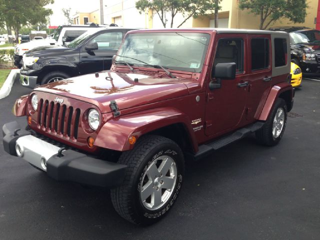 2010 Jeep Wrangler Unlimited 1500 Extended Cargo Clean