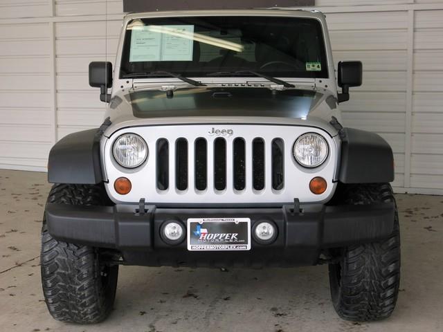 2011 Jeep Wrangler Unlimited Nav-awd-2 Tv/dvd IN Headrests-quads-third-moon-6 C