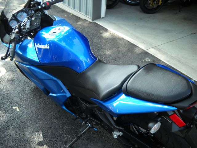 2008 Kawasaki Ninja 250 Gl320 4matic 4dr 3.0L Bluetec 4x4 SUV