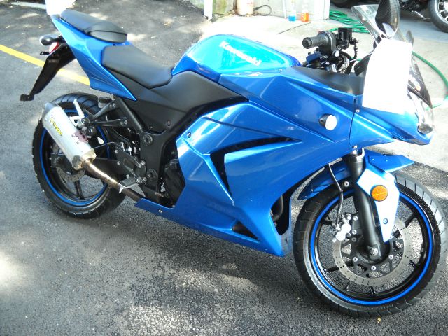 2008 Kawasaki Ninja 250 Gl320 4matic 4dr 3.0L Bluetec 4x4 SUV