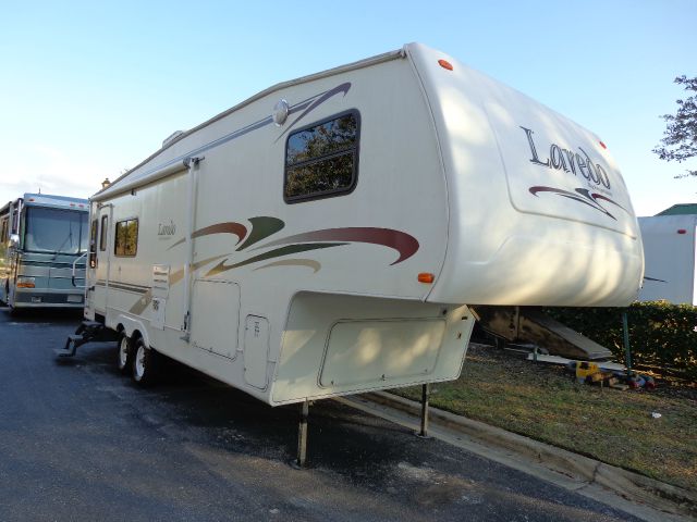 2004 Keystone Laredo 27RL XLT Supercab Long Bed 4WD