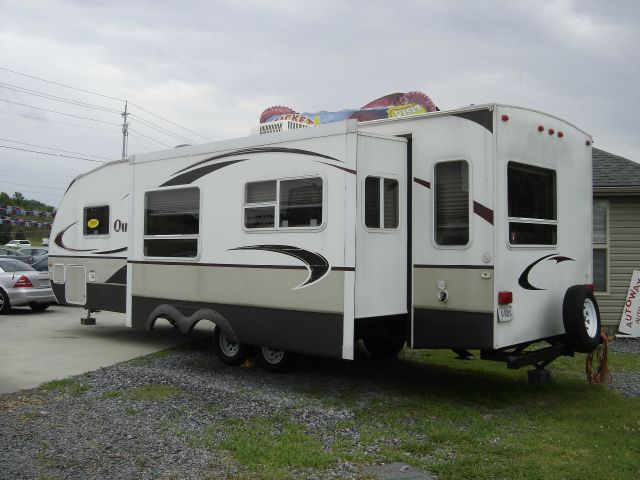 2009 Keystone Outback SLT W/61k