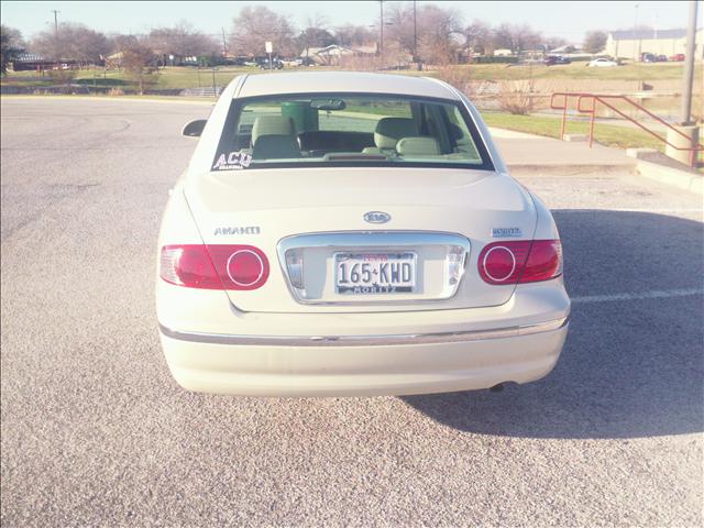 2005 Kia Amanti Unknown