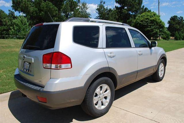 2009 Kia Borrego 4dr Sdn V6 CVT 3.5 SE Sedan