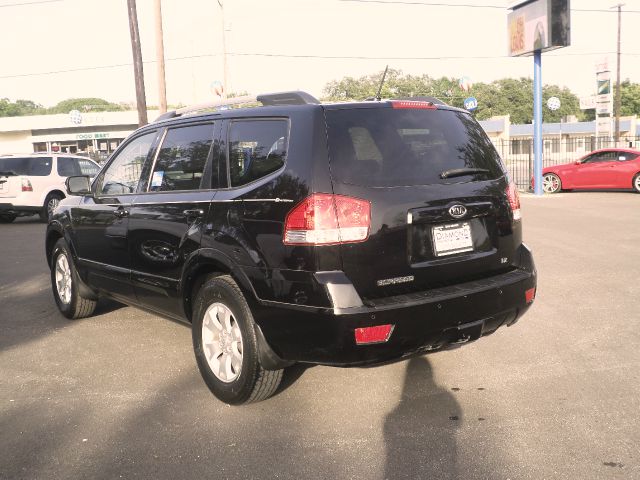 2009 Kia Borrego 5dr HB Auto