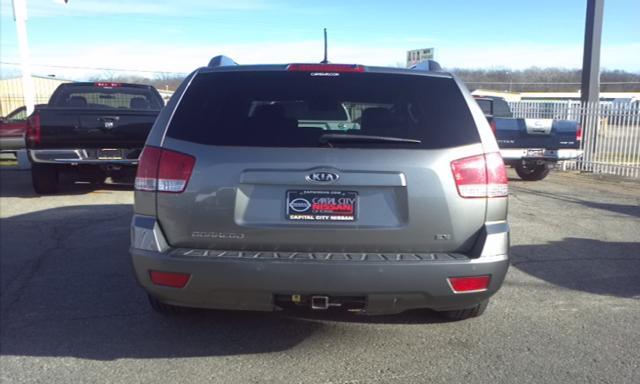 2009 Kia Borrego Open-top