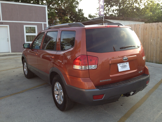 2009 Kia Borrego 5dr HB Auto