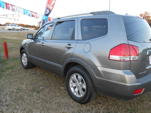 2009 Kia Borrego 5dr HB