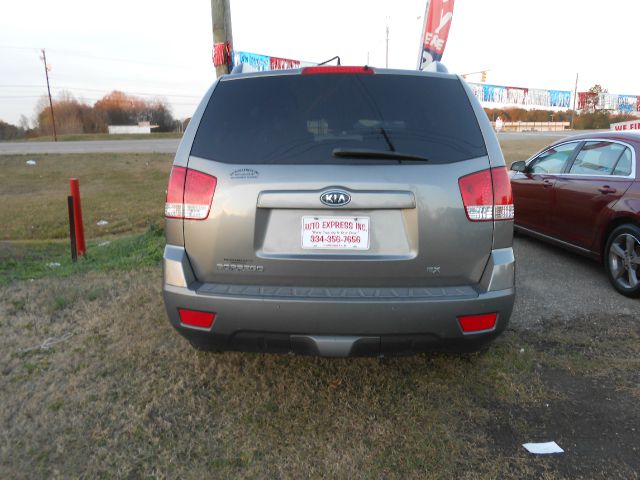 2009 Kia Borrego 5dr HB