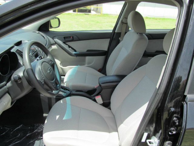 2010 Kia Forte Open-top