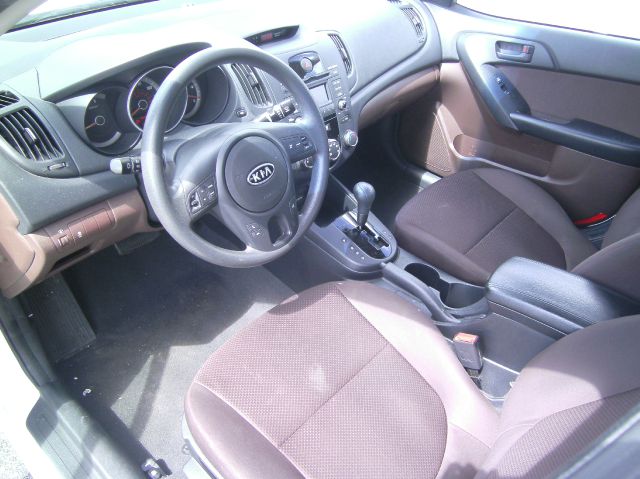 2010 Kia Forte Open-top