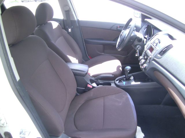 2010 Kia Forte Open-top