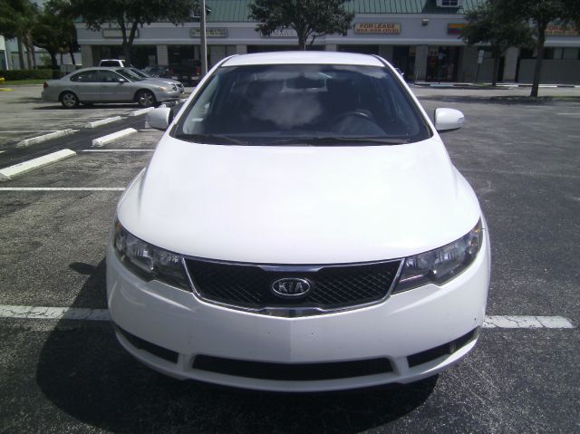 2010 Kia Forte Open-top