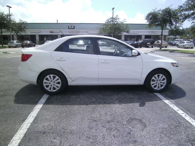 2010 Kia Forte Open-top