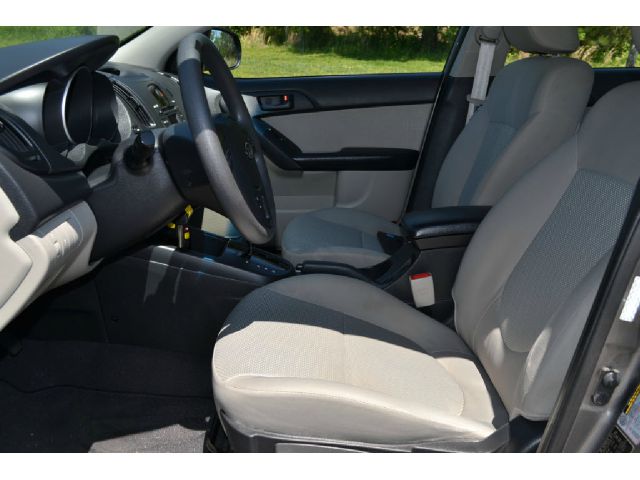 2010 Kia Forte Open-top