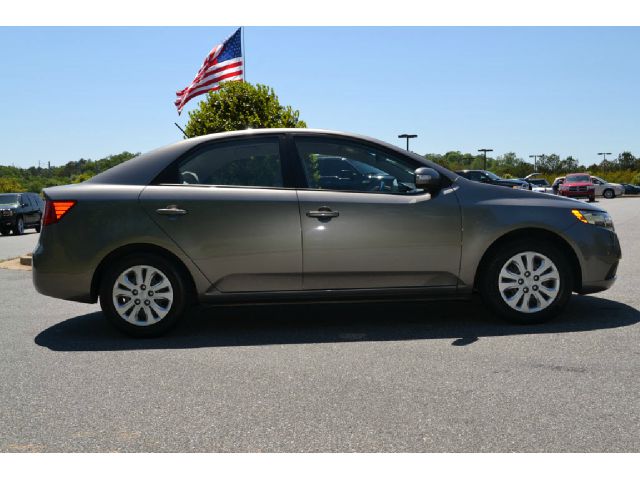 2010 Kia Forte Open-top