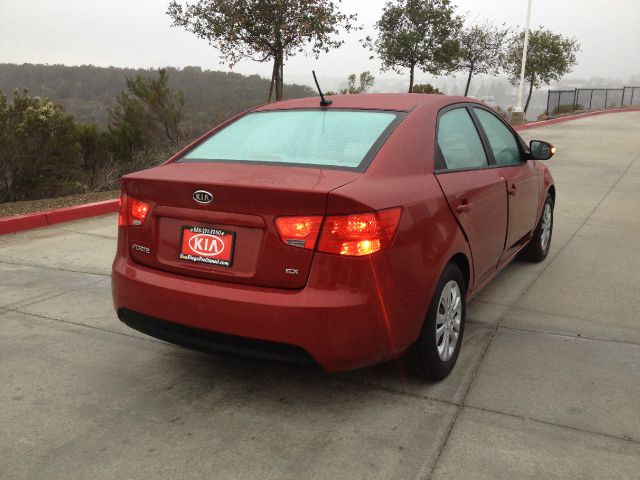 2010 Kia Forte CXL Minivan 4D