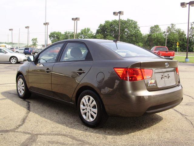 2010 Kia Forte Open-top