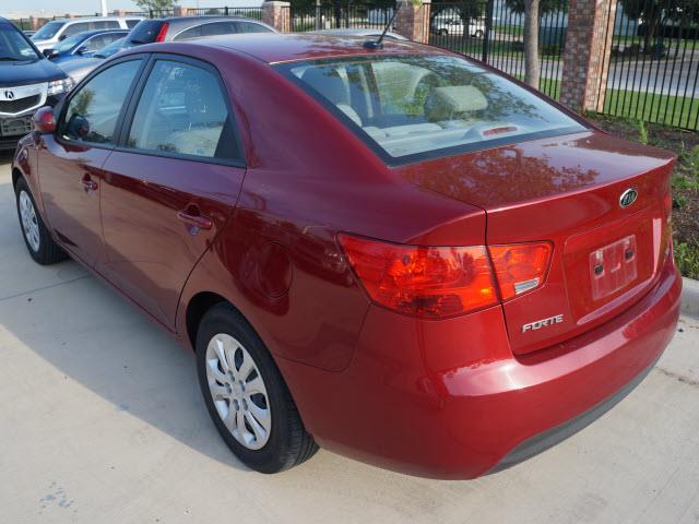 2012 Kia Forte Open-top