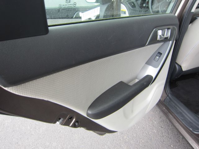 2013 Kia Forte Open-top