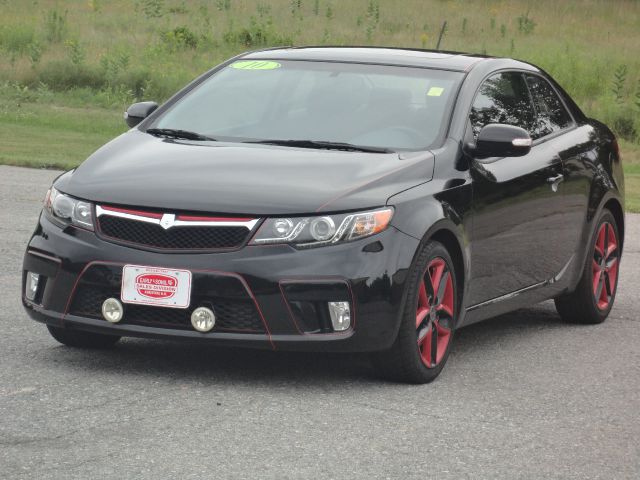 2010 Kia Forte Koup AWD, REAR DVD, Navigation, 3RD ROW, Mem/heat Seats