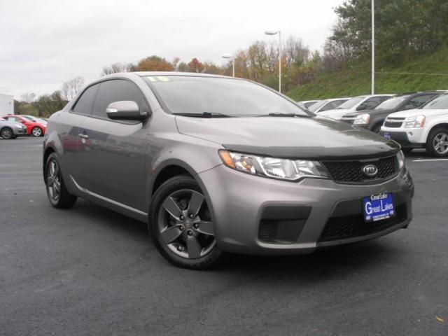 2010 Kia Forte Koup 528xi AWD