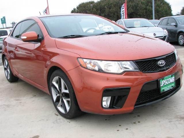 2010 Kia Forte Koup AWD, REAR DVD, Navigation, 3RD ROW, Mem/heat Seats