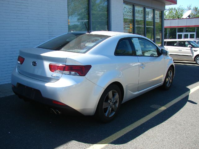 2010 Kia Forte Koup Open-top