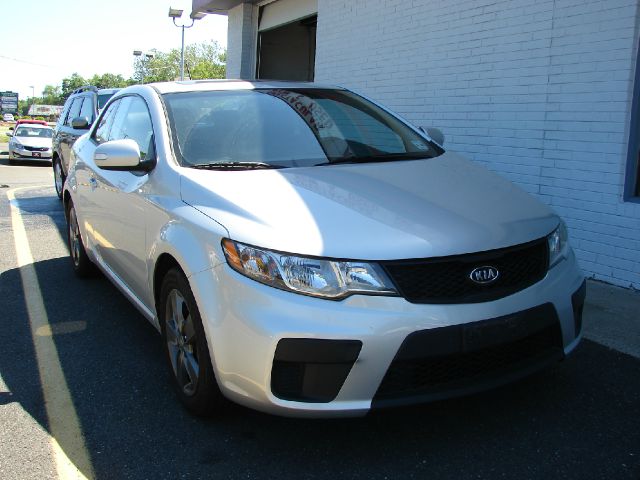 2010 Kia Forte Koup Open-top