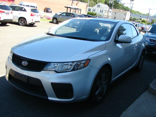 2010 Kia Forte Koup Open-top