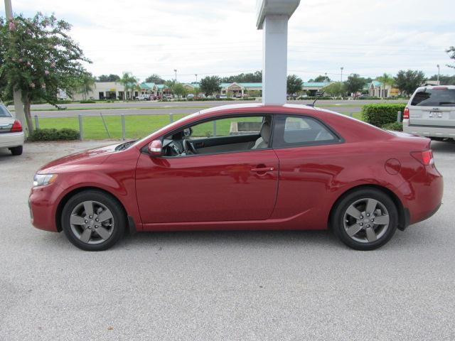 2010 Kia Forte Koup Open-top