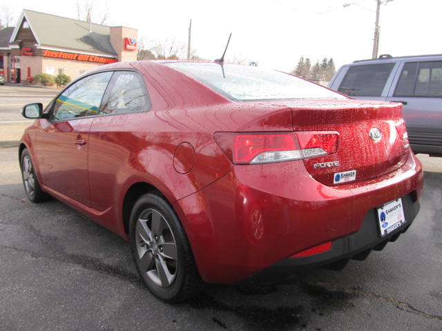 2010 Kia Forte Koup Open-top